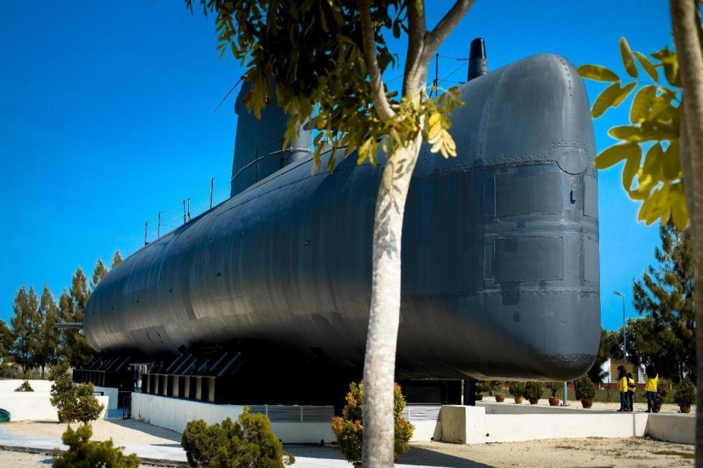 แฮตเทน เพลซ มะละกา Hotel Malacca ภายนอก รูปภาพ The submarine museum